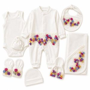 Kit de naissance fillette – 9 pièces motif fleurs - Blanc