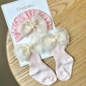 ACCESSOIRES BÉBÉ – BARETTE+CHAUSSETTE