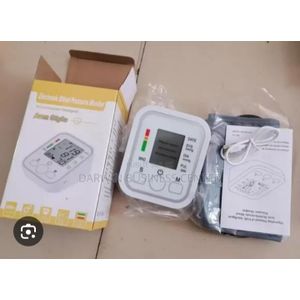 Moniteur Électronique - Ecrans Numérique Fréquence de Précision Système Intelligent Rechargeable Facile A utiliser Fournis Avec Cable Charge Mode D'emploi