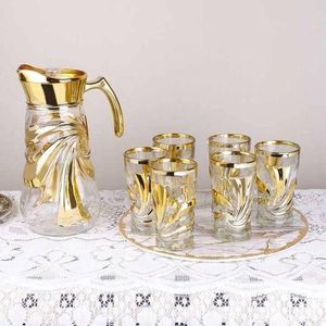 Agréable Verres avec Carafe – 7 Pièces – Design Doré Élégant – Transparent