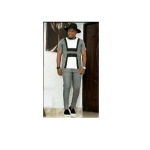 Ensemble tunique homme manches courtes de couleur grise 