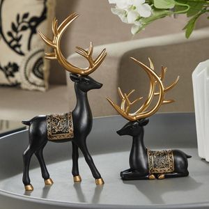 Statue de cerf en résine, un objet de décoration intérieure convenant aux chambres, salons et salles à manger