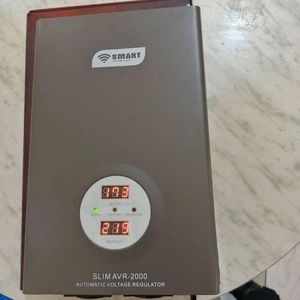 Smart  Stabilisateur Slim AVR 2000