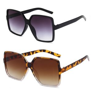 2 Paires de lunettes de soleil pour femmes à monture carrée grande taille, monture léopard, lunettes de soleil surdimensionnées amincissantes pour le visage pour dames avec étui à lunettes en cuir PU Sac
