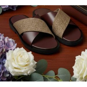 Sandale en simili cuir