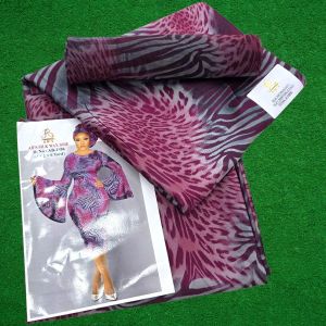 Mode Tissu soie rose motif gris pour femme 