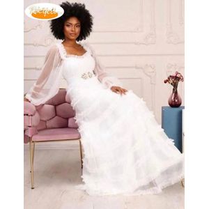 Mode Robe Longue Blanche Féerique en Tulle à Volants & Ceinture Bijou - Élégance Nupiale & Chic