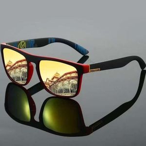 Autre Lunettes de soleil en résine rouge haut de gamme