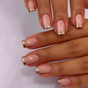 Points d'ongles portables populaires avec un design de manicure française simple Golden Edge