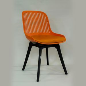 chaise scandinave moderne bicolore