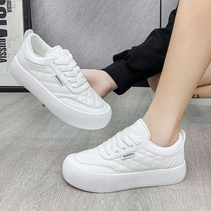 Basket femme en C te d Ivoire Achat basket chaussure femme