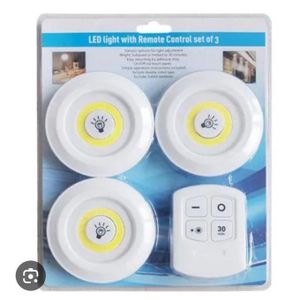 Lumière ( lot de 3 lampes) LED réglable sous-meuble avec télécommande