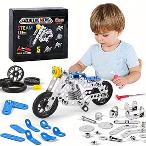 Jeu de construction en métal représentant une moto, un jouet éducatif à assembler pour enfants.