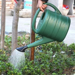 Arrosage en plastique grand arrosoir , arroser le jardin, arroser la chaudière