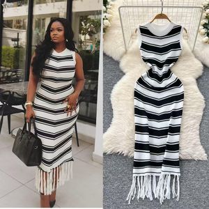 Robe d'été élégante pour femmes, décontractée, en satin floral, avec des glands, longue maxi sans manches, pull en tricot, dentelle tendance