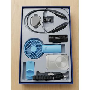 Coffret Cadeau High Tech 7 en 1 : Smartwatch Ultra + Écouteurs Bluetooth + Power Bank MagSafe + Mini Ventilateur