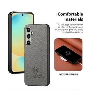 Coque DESIGN PREMIUM POUR SAMSUNG S24 FE , AVEC FINITION EN TEXTILE ET COMPATIBILITÉ MAGSAFE CHARGE SANS FIL ( Couleur Gris) 