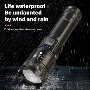 Lampe torche LED ultra-puissante avec écran d'affichage, rechargeable par USB – Idéale pour camping, pêche et randonnée (avec zoom) – Noir