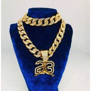 Chic Chaîne En Strass Or Chaîne Luxueuse Médaillé 23