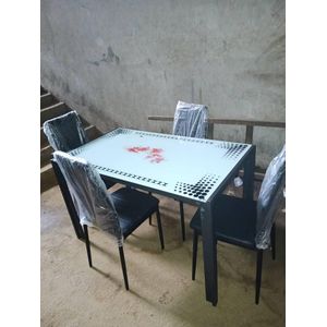 Table À Manger 4 Chaises élégantes Très solide