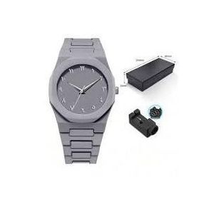 Fashion Fair Montre hommes et femmes