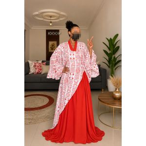 Mode Robe Rouge & Blanc à Motifs Traditionnels