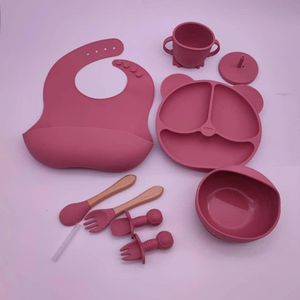 Kit d'Alimentation Bébé en Silicone – Bavoir, Assiette, Bol, Tasse et Couverts