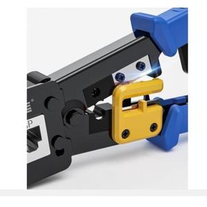 Pince À Sertir les Connecteurs RJ45