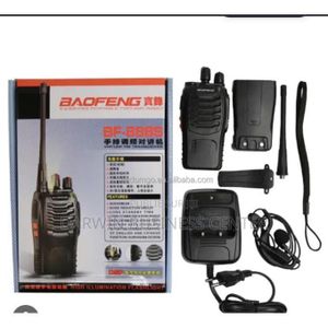 Pack de 2 talkie-walkie Baofeng BF-888S, un émetteur-récepteur radio bidirectionnel portable  DE HAUTE PORTÉE RECHARGEABLE AVEC LAMPE INTÈGREE