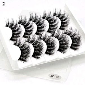 Faux cils 