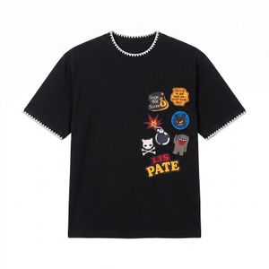 T-Shirt Homme Noir À Manches Courtes Patchs Brodés Graphiques Col Rond À Bordure Dentelée Blanche Style Streetwear Été