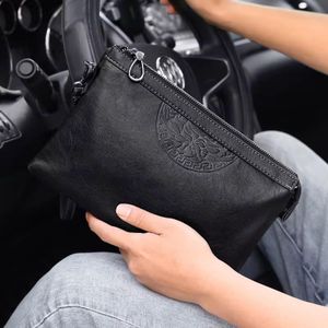 Pochette Homme en Cuir Noir – Sac Main Élégant avec Dragonne – Fermeture Zippée – Haute Qualité