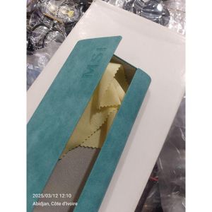 Étui à Lunettes Rigide Avec Chiffon En Microfibre  BH