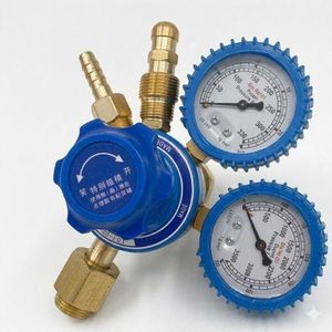 Détendeur Régulateur de Pression Professionnel - Double Manomètre Haute Précision - Corps en Laiton Massif & Bouton de Réglage Ergonomique - Idéal pour Soudure, Oxygène et Gaz Industriels
