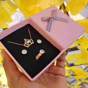 Chaîne femme couronne doré ensemble bijoux dame pendentif inox mode luxe amour cœur love coffret bijoux cadeau mariage cadeau d'anniversaire cadeau Noël Saint Valentin fête des mères cadeau pour femme boucle d'oreille bracelet femme pierre précieuse 