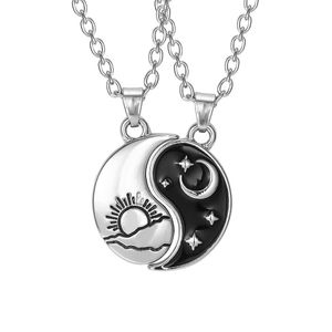 Colliers Couple Assortis Soleil Lune Yin Yang - Lot de 2 Pendentifs Divisés sur Chaîne Argentée