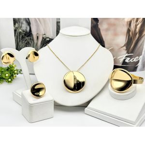 Ensemble parure bijoux or plaqué chaîne et boucles d’oreilles avec bracelet et bague très bonne qualité