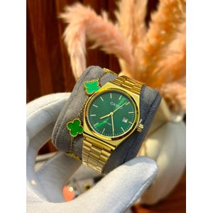 Casio Montre Femme Analogique à Quartz – Bracelet en Acier Inoxydable Doré – Cadran Vert – Avec Affichage de la Date