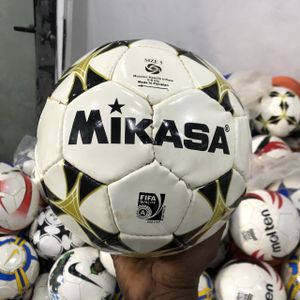 Minsa Ballon De Foot T5 + Pompe Cadeau - Blanc Noir