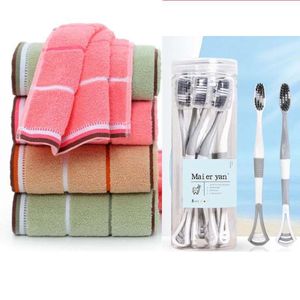 Ensemble de 4 serviettes de toilette épaisses en coton - douces et absorbantes, avec un porte-brosse à dents.
