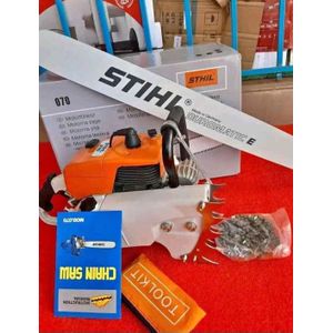 STIHL Tronçonneuse professionnel 70cm³STIHL 