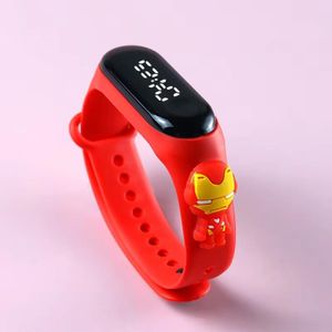 Montre électronique pour enfants Étudiant LED Bracelet dessin animé Iron Man - Rouge