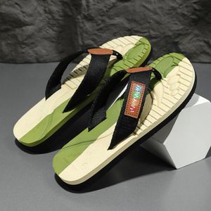 Tongs pour hommes, nouvelles chaussures de plage décontractées pour l'été, sandales antidérapantes tendance pour l'extérieur
