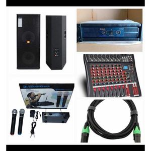 Yamaha Sonorisation Complet Baffe Colonne Professionnelle, Ampli, Tableau De Mixage Professionnelle 8piste, Micro Baladeur,et Les Câblages