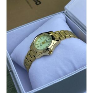 Mode Montre Femme Analogique à Quartz – Bracelet en Acier Inoxydable Doré – Cadran  – Avec Affichage de la Date