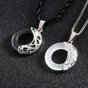 Lot de 2 Colliers Couple Dragon & Phénix - Bouclier de Paix Noir et Blanc
