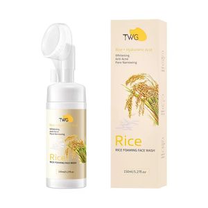 Mousse nettoyante de visage