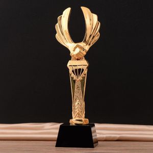 Trophée en métal doré