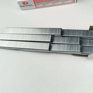 Lot de 5000 Agrafes – Dimensions Standards 24-26/6