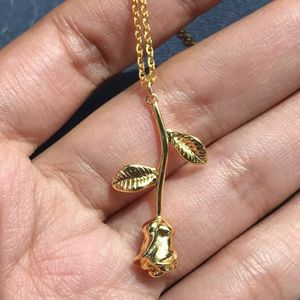 Chaînes En Acier Inoxydable Pendentif Fleur Cadeau De Saint-valentin Anniversaire Fête Des Mères